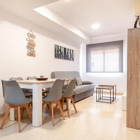 Appartement Sunny Oropesa Duplex: Pool & Terrace Delight